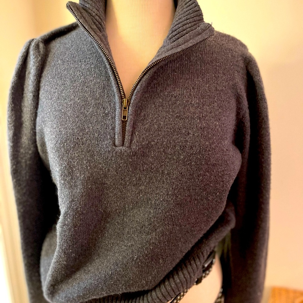 NWOT. Ladies Universal Thread Sweater Size XXL